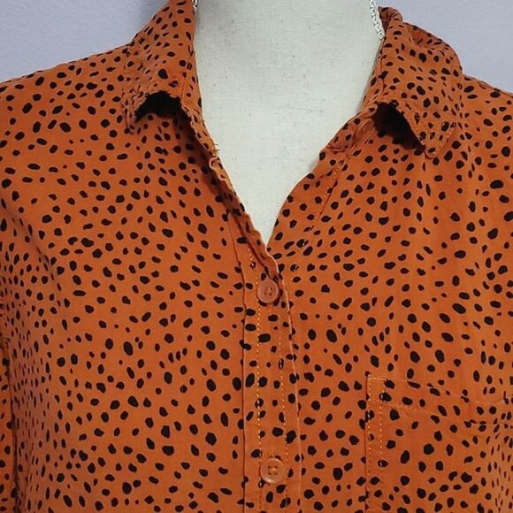 BeachLunchLounge Rust & Black Spotted Flowy Button Down Shirt Boho - Picture 2 of 13